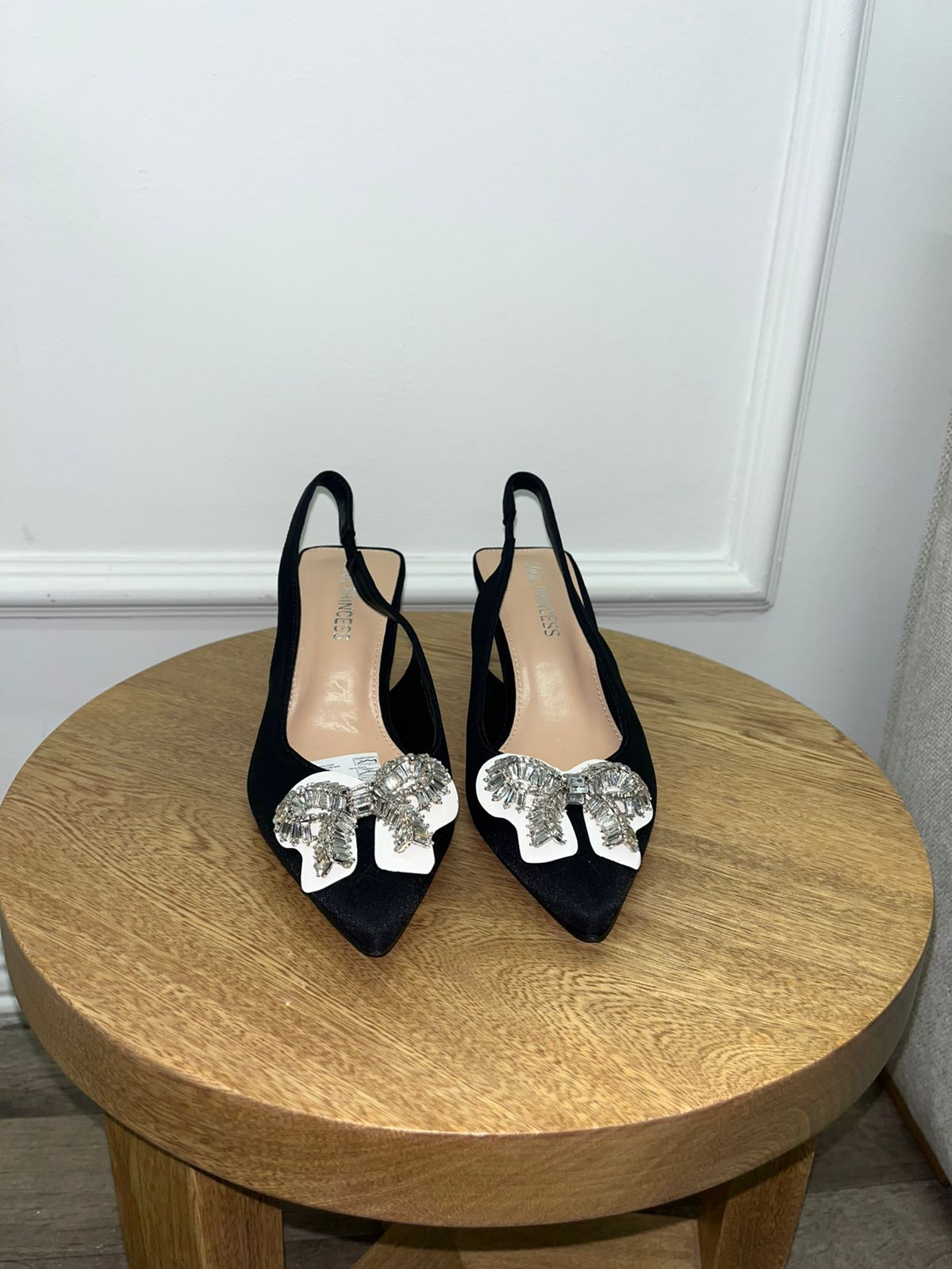 VENUS SHOES