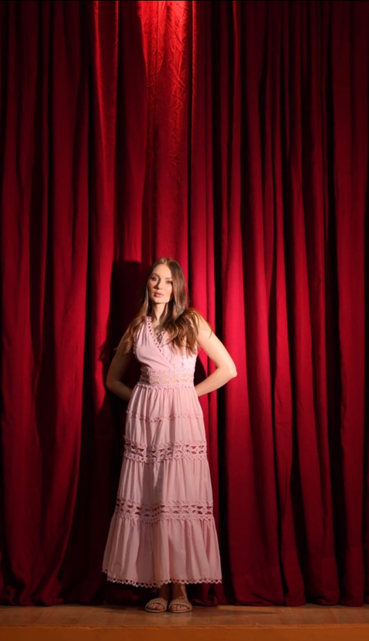 EL SÍ DE LAS NIÑAS DRESS